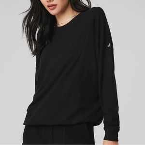 Alo yoga soho pullover size xs